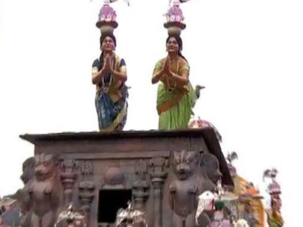 இருட்டடிப்பா 