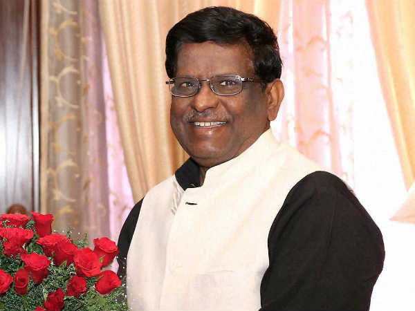 படுக்கை அறைவரை... 