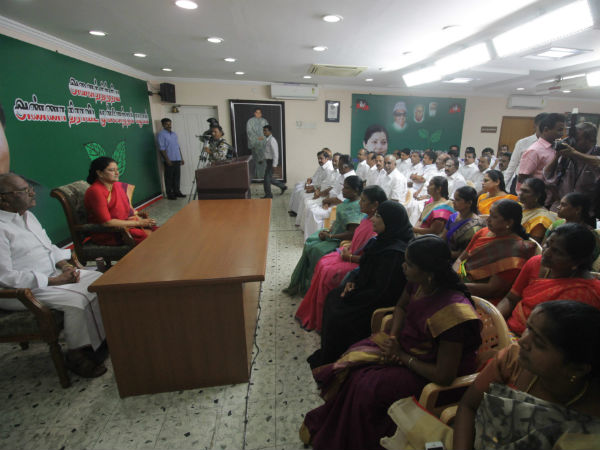 பிரிக்க சதி நடக்கிறது