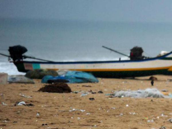 களையிழந்த கடற்கரை 