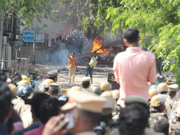 Madras High court slams police action on Jallikattu protesters 
