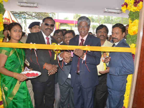 Fast track court opens in