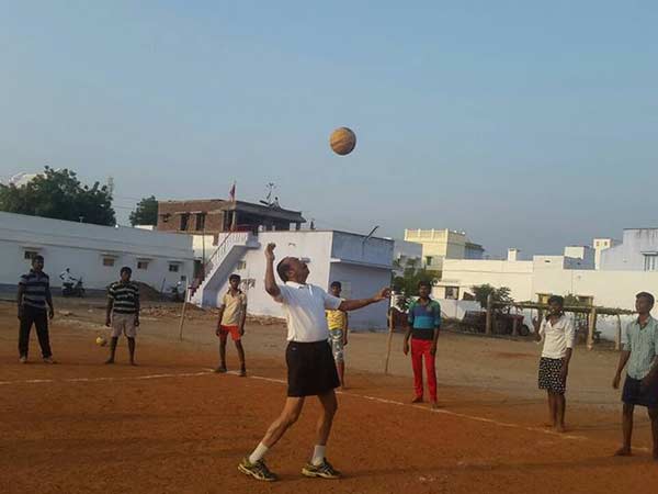 Vaiko played volleyball with youngsters in Kalingappati!
