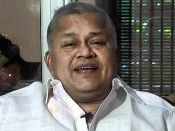 ஸ்டாலினுடன் ஒரே மேடையில் 