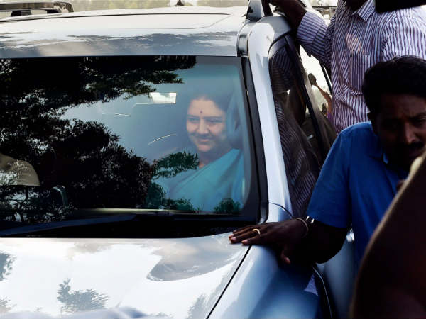 நேரில் சசி 