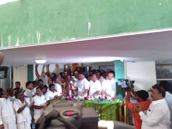 ஓபிஎஸ்க்கு அதிகரிக்கும் ஆதரவு 