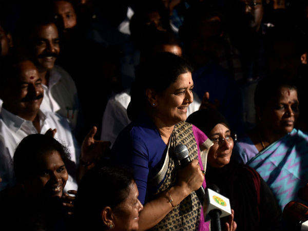 திட்டமிட்டு தங்கினார்