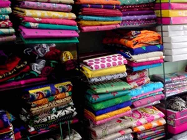 ஏலம் எங்கே?