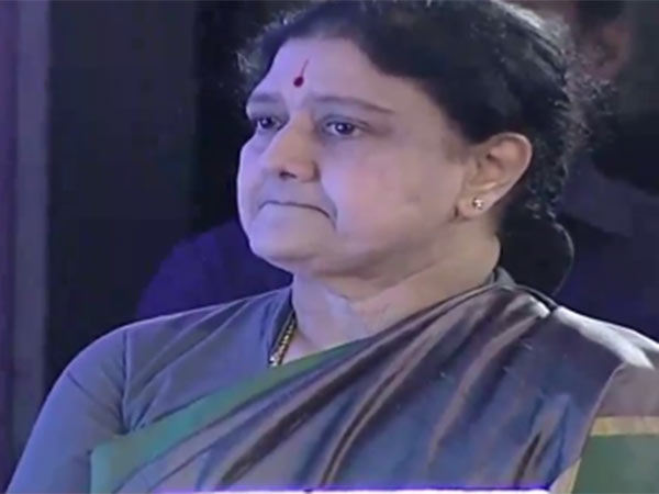 சசிக்கு அழைப்பு இல்லை