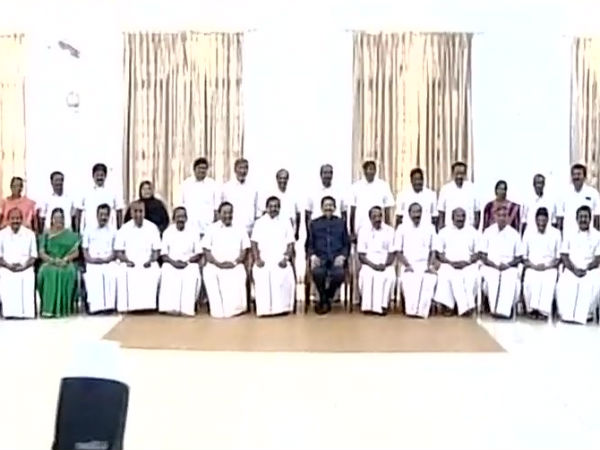 ராஜ்பவன் டூ கூவத்தூர்