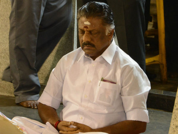 ஓபிஎஸ் பகீரங்க குற்றச்சாட்டு