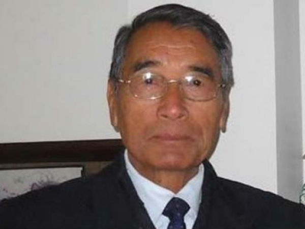 பதவியேற்றார் 