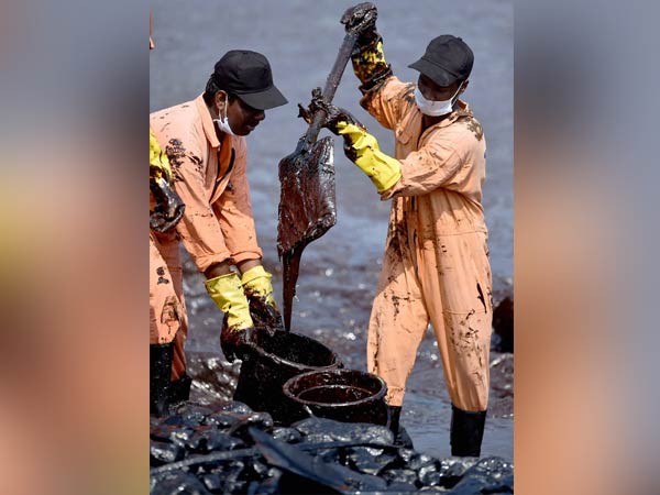 கப்பல் விபத்து 