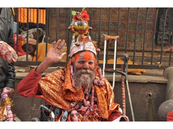 மக்கள் கூட்டம் 