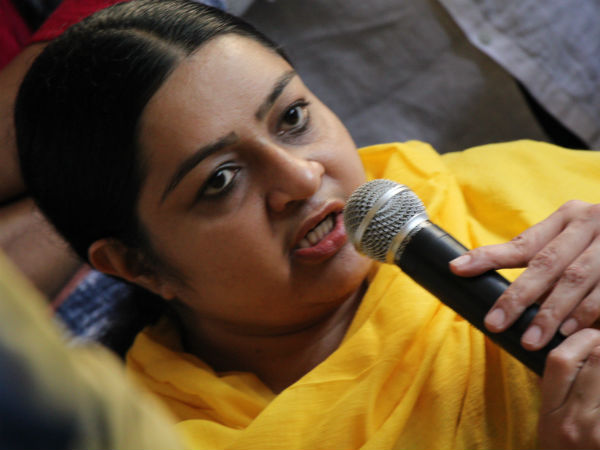 தீபா வருகை 
