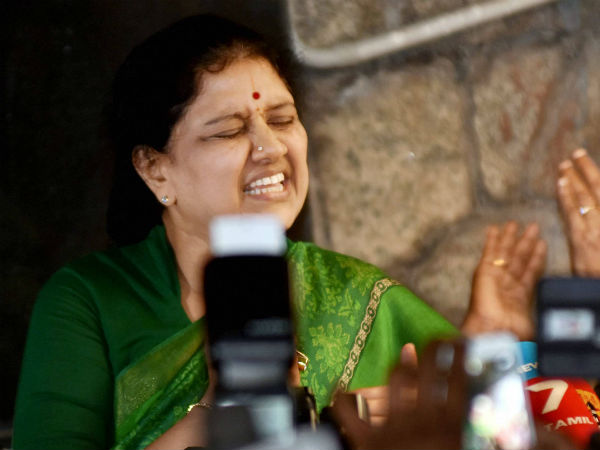 அதிமுக சட்டவிதி 