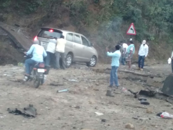 5 policemen killed in suspected Maoist attack at AP-Odisha border