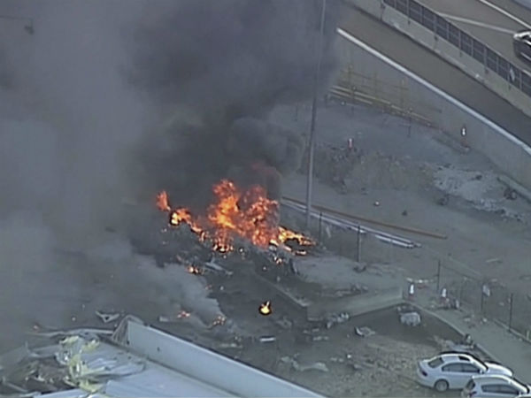  Five killed as plane plunges into shopping centre near Melbourne's Essendon Airport 