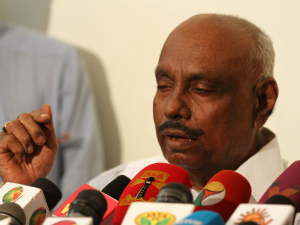 சிகிச்சையை நிறுத்தச்சொன்னது யார்?