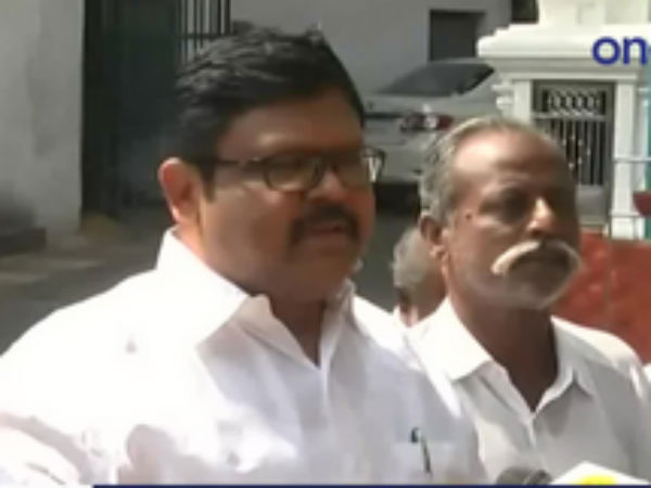 அப்போது என்ன செய்தார்?