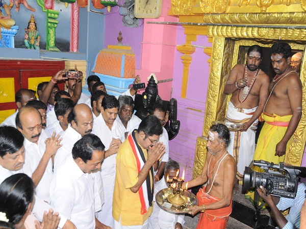  TTV Dinakaran election campaign in R.K. Nagar by poll