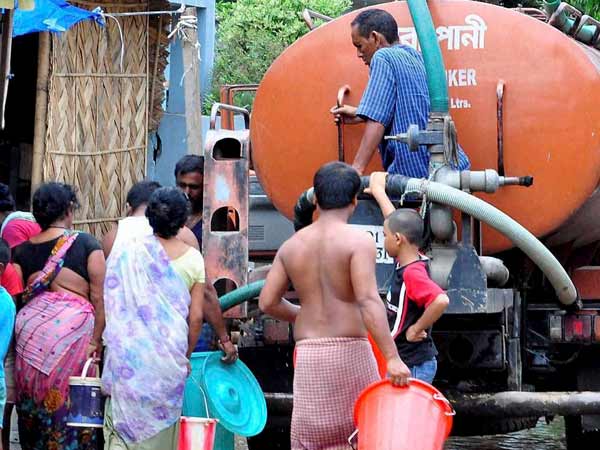 அடுக்குமாடி குடியிருப்பாளர்கள் அவதி