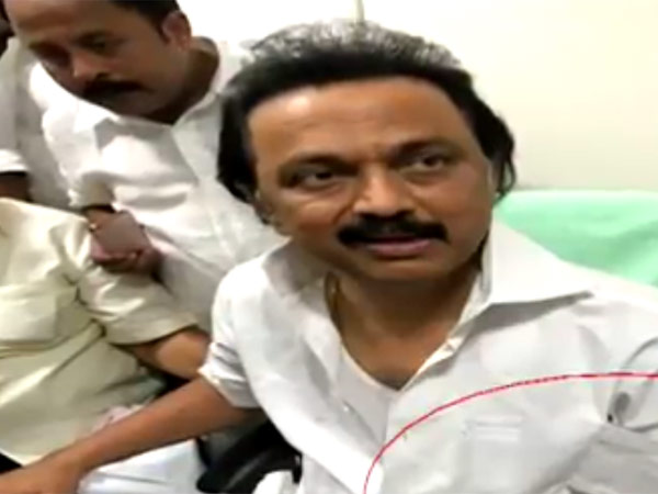 குண்டுக்கட்டாக.. 
