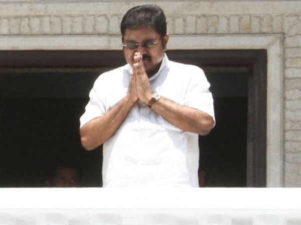 திவாகரனுக்கு செக் 