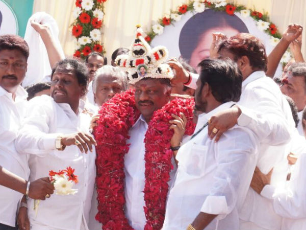 இரட்டை இலை சின்னம் 