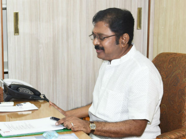  அதிமுக ஆட்சி மன்றக் குழு 