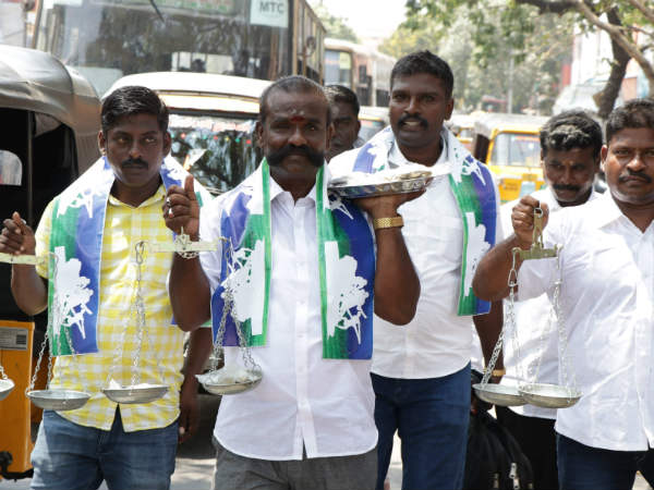 திக்கு முக்காடிய அதிகாரி