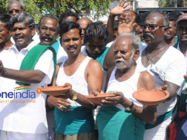  டெல்லியில் போராட்டம்