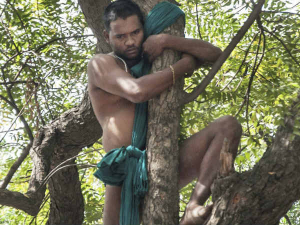  100 நாள்கள் போராட்டம் 