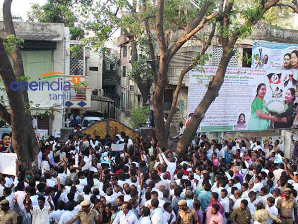 தீபா வீடு முற்றுகை தீபா வீடு முற்றுகை