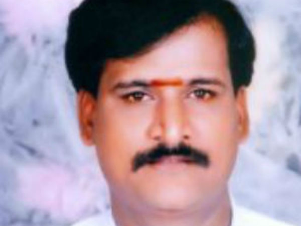 உள்ளூர் திமுகவினர்... 