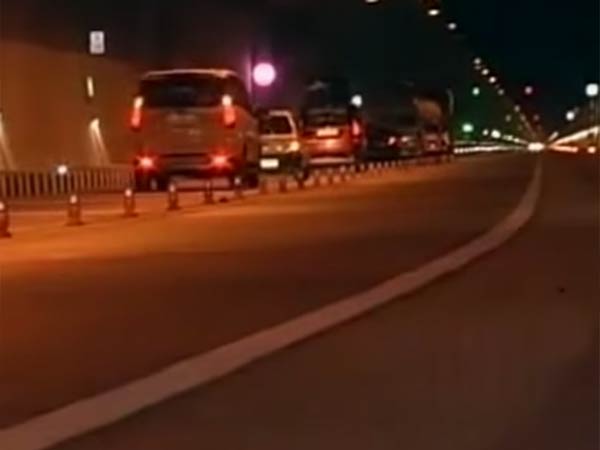 சர்வதேச தரத்துக்கு இணையான வசதிகள் 