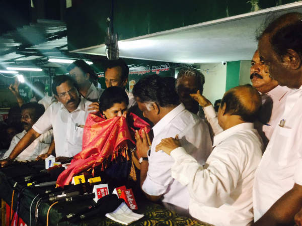 பண்பாளர் ஓ.பி.எஸ்.