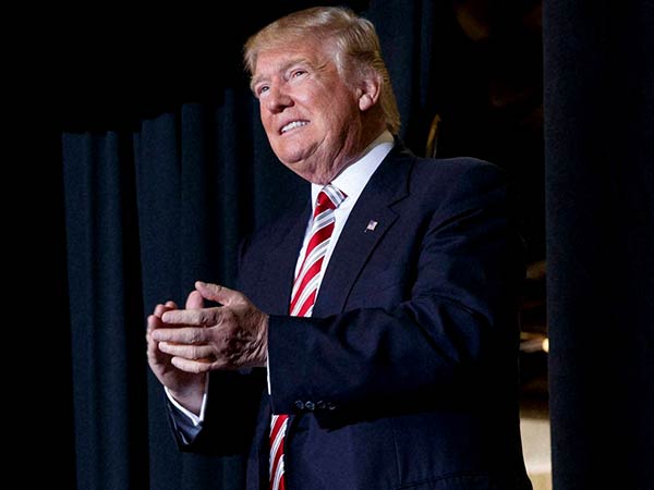 டொனால்ட் டிரம்ப்