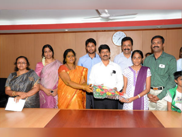 கல்வி அதிகாரி மகள்