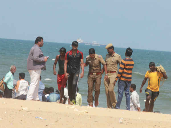 ஆபத்தான போராட்டம் 