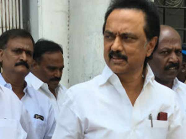 ஆளுந்தரப்பினரையும் சிரிக்க வைத்தார்