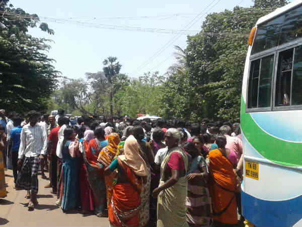 Accident in Nellai lady died, villagers damaged the bus