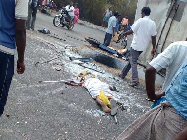 Five killed in a road accident in Tiruvannamalai 