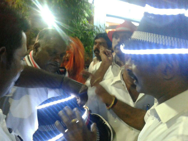 அனல் பறக்கும் பிரச்சாரம் 