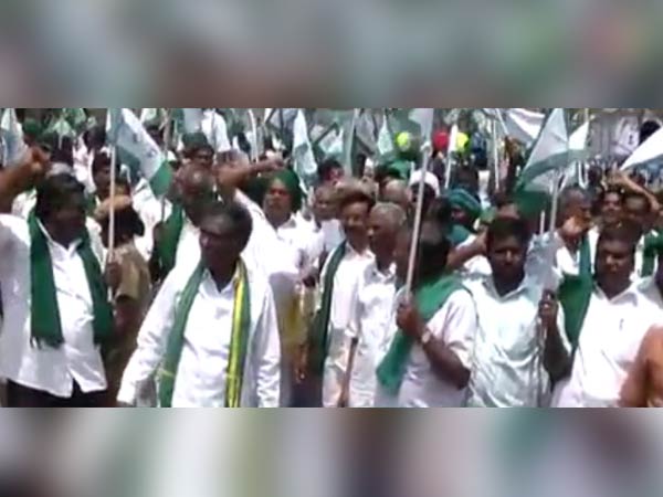 ஆட்சியர் அலுவலகம் 