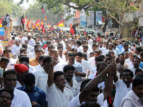 அதிர்ச்சியில் திமுக, ஓபிஎஸ் அதிமுக