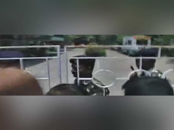 பத்திரிகையாளர்கள் 