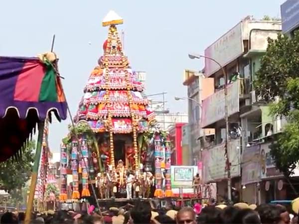 தேரோட்டம் கோலாகலம் 
