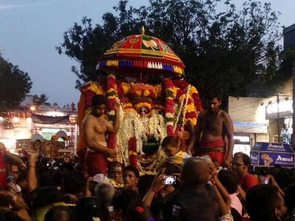  கோலவிழியம்மன் 