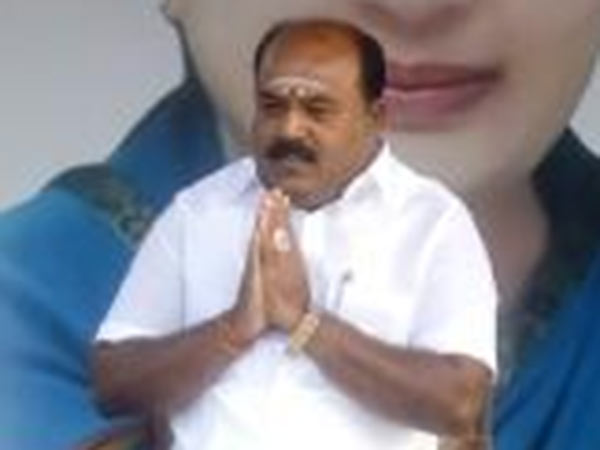 காலை முதல் உண்ணாவிரதம் காலை முதல் உண்ணாவிரதம்